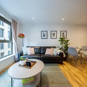 Apartment By Spitalfields & Liverpool Street Station, London