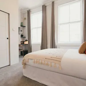 Gasthof D8 - Shoreditch, London